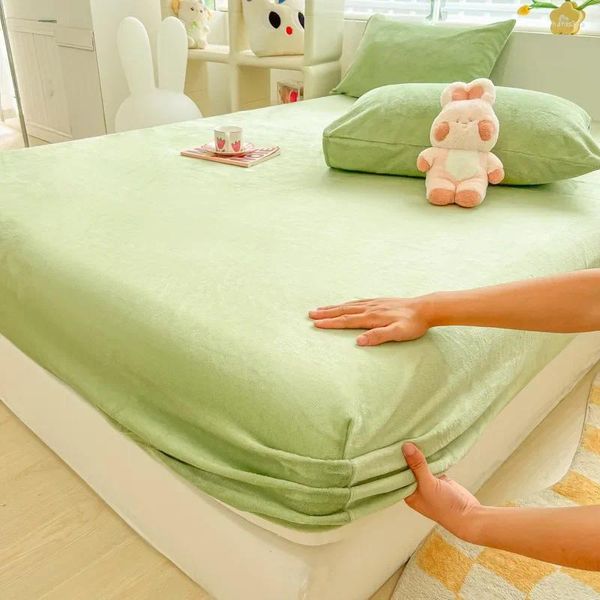 Saia de cama leite veludo lençol lençol com elástico cor sólida colchão cobre protetor para único rei duplo 180cm