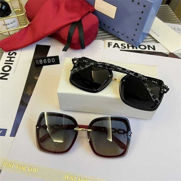 16 % RABATT auf den Großhandel mit Sonnenbrillen mit roten Buchstaben im Strandresort-Polarisator mit großem Rahmen und Diamant-Sonnenbrillen für Damen{Kategorie}