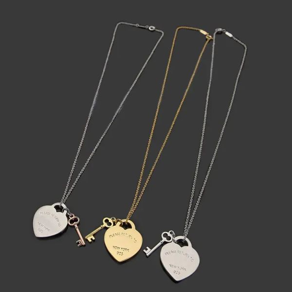 2024 Yeni Model Tiffanyislu Kolye 925 Kolyeler Kadınlar için Aşk Kalp Tase Mücevher Anahtarı Kadınlar için Altın Olilverrose Düğün olarak tam marka ile Noel G
