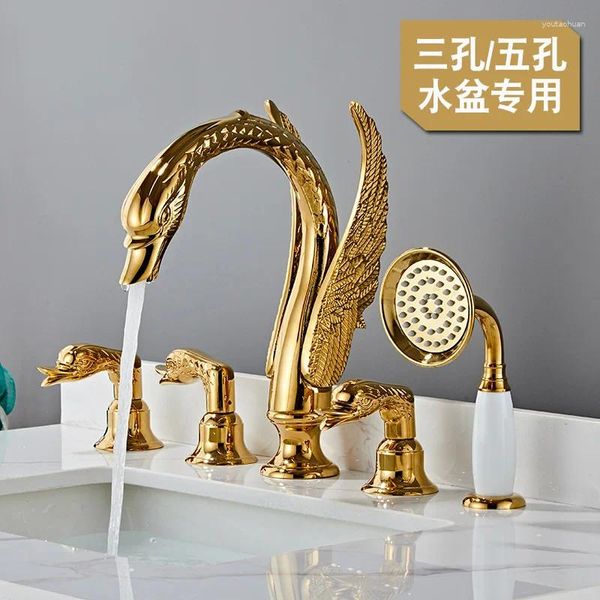 Badezimmer-Waschtischarmaturen, kreativer Fünf-Loch-Drei-Loch-Waschtisch-Wasserhahn und kalt mit Duschkopf, Shampoo, Golden Swan-Becken