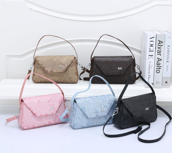 Bolsa de designer bolsa de couro bolsa de cintura de luxo feminina e masculina bolsa crossbody bolsa de ombro elegante bolsa listrada com logotipo clássico e bolsa crossbody carteira popular