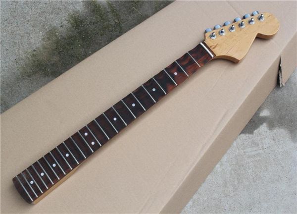 E-Gitarrenhals mit 6 Saiten, großer Kopfplatte, gewelltem Hals und Chrom-Mechaniken, Griffbrett aus Palisander. Kann nach Wunsch angepasst werden5727423