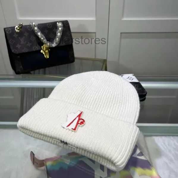 Berretto invernale Cappello Monclair Donna Uomo Designer Autentico cappello lavorato a maglia oversize Palla di pelliccia di volpe Sito ufficiale 1 1 Cappellino di alta qualità con sciarpa 5 2D32