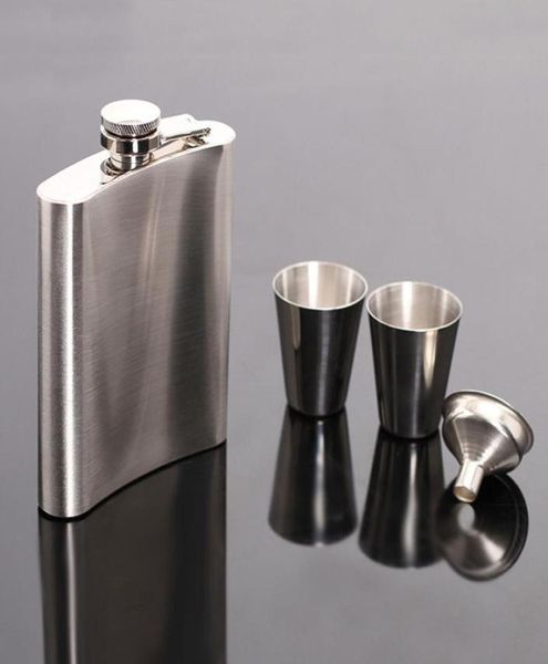 Ao ar livre portátil de aço inoxidável 7oz hip flask conjunto pequenas garrafas de vinho de bolso conjunto com funil de vidro de vinho personalizável hip flask DH19805348