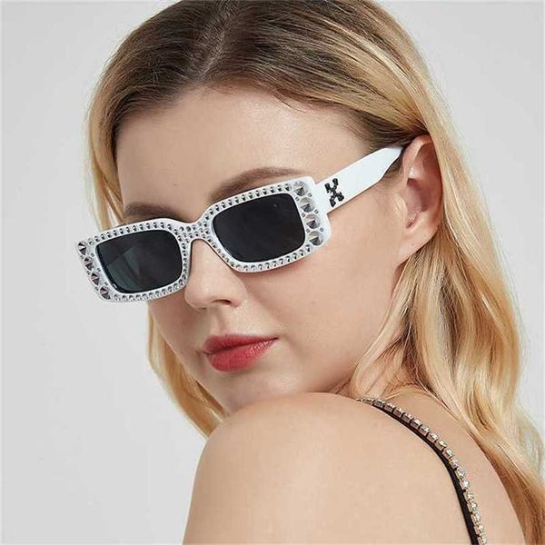 СКИДКА 12% Оптовая продажа маленьких коробочек с квадратными бриллиантами, как для женской модной уличной фотографии. Персонализированные солнцезащитные очки. Новые трендовые солнцезащитные очки.
