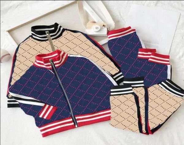 Set di abbigliamento per bambini Lettera Stampa Ragazzi Ragazze Giacca Cappotto Pantaloni Tute Manica lunga Outdoor Felpa con cappuccio sportiva per bambini Tuta Baby B3977520