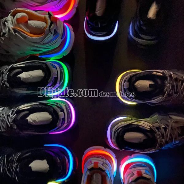 Designer LED Track 3 3.0 Scarpe casual donna uomo parigi Gomma illuminata Tracce di lusso Scarpe da ginnastica in pelle Calza in nylon tripla nera bianca Sneaker con plateau sneakers con scatola