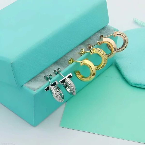 Orecchini di design classico di marca con fascino per donna Nuovo alla moda in acciaio al titanio 18k oro con diamanti Gioielli di lusso di alta qualità SHIE