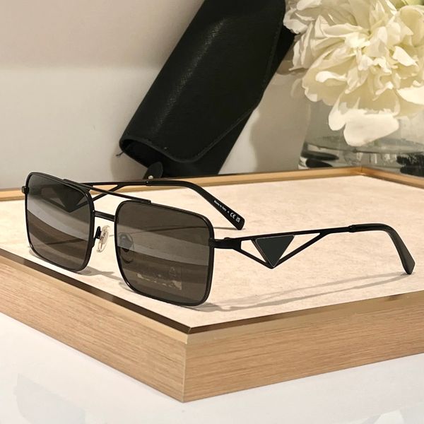 Tasarımcılar Güneş Gözlüğü Erkek ve Kadınlar 52S Gözlük Açık Mekan Podyum Tarzı Anti-Ultraviyole Beach Drive Lüks UV400 Gözlük Gözlük Metal Kare Çerçeve 2024 Lunettes