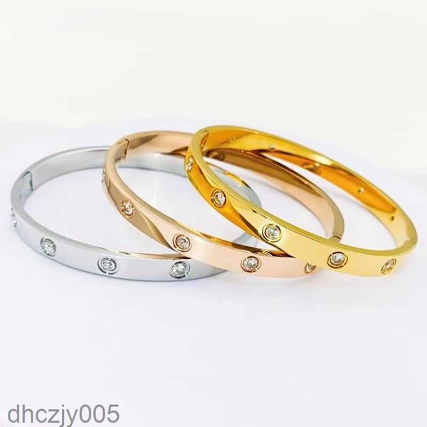 Ca Designer Bracciali Luxury Brand Fashion Bangle Acciaio inossidabile Classico Gioielli con diamanti per uomo Donna Accessori da sposa per feste Oro / argento / rosa Q1CI Q1CI 961Z