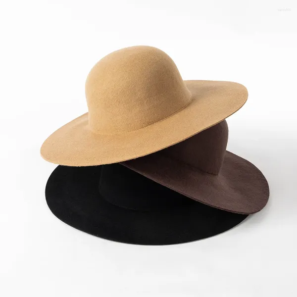 Berretti Re Grano Larga Tesa larga Lana Cupola nera Donna Fedora Spettacolo teatrale Berretto in feltro 2024 Inverno Lady Fashion Outdoor Mantieni caldo Cappello a cilindro