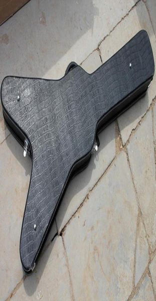 Schwarzer V-förmiger Hartschalenkoffer für E-Gitarre. GrößeLogoFarbe kann nach Bedarf angepasst werden4781664