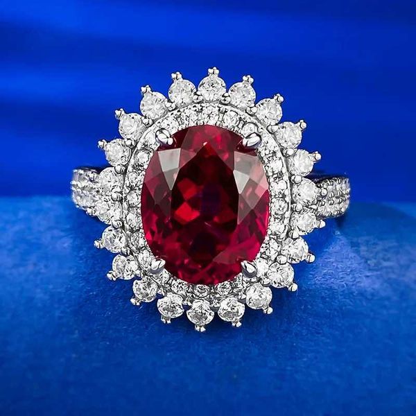 Anelli di banda S925 Silver Pigeon Blood Red Simulation 8x10mm Anello nuziale Cluster Elegante Gordo di compleanno Regalo di compleanno Elegante