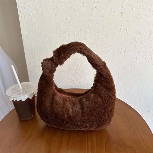 Marsupi Foufurieux Pelliccia Piccola Mezza Luna Borsa da Donna di Lusso Caldo Peluche da Polso 2024 Moda Furry Manico Corto Carino Borse da Donna