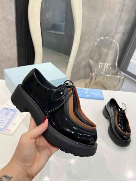 Yeni patent deri mokasenler sıradan ayakkabılar kadın iş ayakkabıları konfor ve nefes alabilirlik basketbol ayakkabıları için cowhide astar ile koşu ayakkabıları spor ayakkabılar sandal