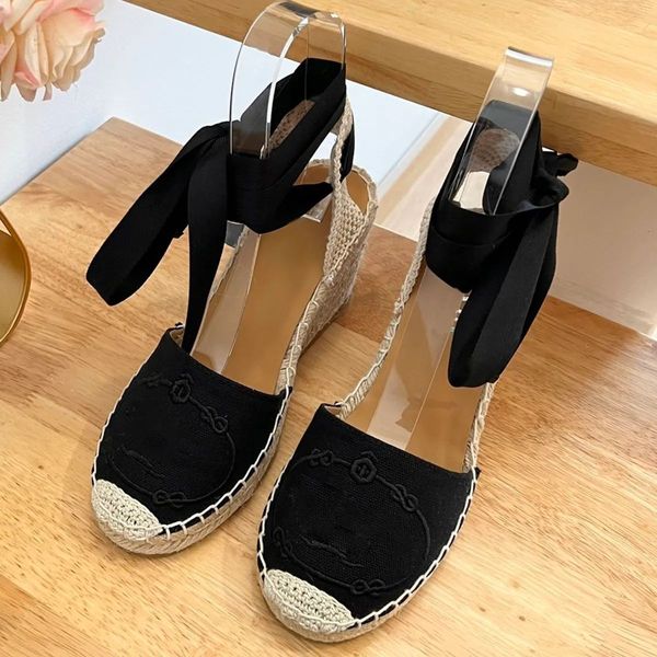 2024 Yeni Keten İşlemeli Espadriller Kama Sandalet Platform Pompalama Topuklar Yaz Kadın Lüks Tasarımcıları Deri Moda Kum Günlük Ayakkabılar Fabrika Ayakkabı