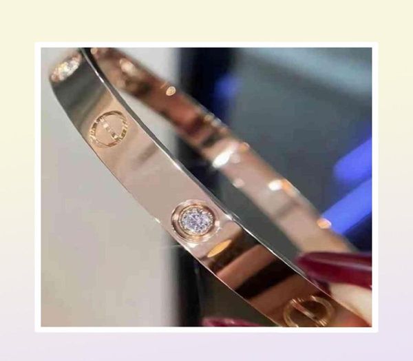 Pulseiras de designer V parafuso de ouro 18 K Rose Gold CNC artesanato versão ampla sem broca 4 10 amor snap segunda geração 6958872