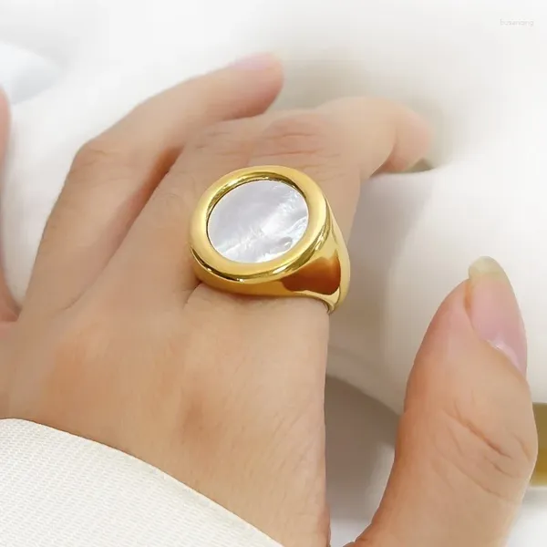 Anéis de casamento Minar Elegante Rodada Branca Shell Bandas Chunky para Mulheres Aço Inoxidável 18K Ouro PVD Banhado Acessórios de Declaração