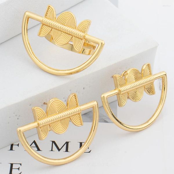 Halskette Ohrringe Set Dubai 18K Gold plattierte Ringe Italienische Klassiker Mode Schmuck für Frauen afrikanische Hochzeitsfeier Geschenk Schmuck Schmuck