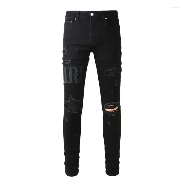 Jeans masculinos preto angustiado streetwear lavado jean calça letras de couro bordado alto estiramento magro rasgado magro ajuste