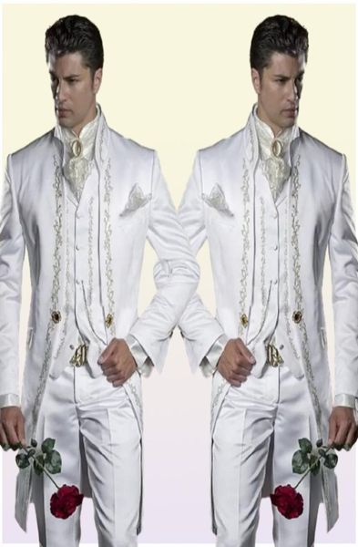 Smoking da sposo 3 pezzi con ricamo su misura lungo bianco da uomo abito da sposa sposo uomo cena ballo di fine annogiaccapantaloni gilet6211178