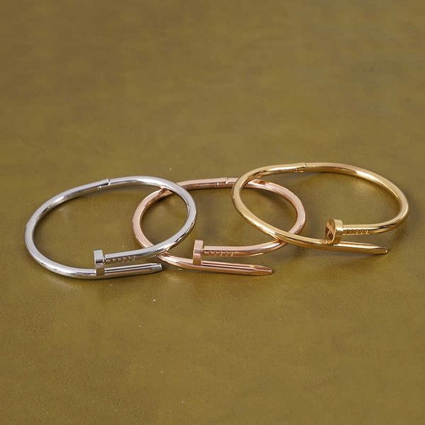 Bracciale Cartres di design Bracciale creativo per unghie per uomini e donne Versioni giapponesi coreane semplici gioielli personalizzati di nicchia in oro rosa 18 carati