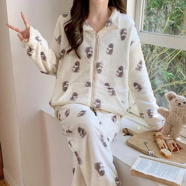 Damen-Nachtwäsche 2024 Pyjamas Frauen Herbst Winter Flanell Plus Samt verdickt süße Homewear Anzug weibliche lose Revers Cartoon Set