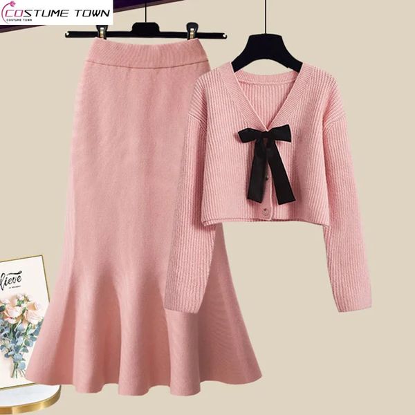 Conjunto grande de otoño e invierno para mujer, suéter de punto ajustado estilo corazón coreano, falda de cola de pez, dos piezas 240108