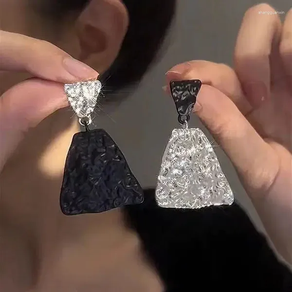 Orecchini pendenti Viintage goccia geometrica bianca nera per le donne 2024 orecchini vintage in metallo per ragazze gioielli moda Brincos