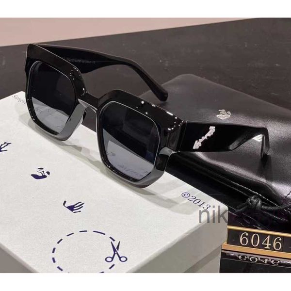 Occhiali da sole di lusso Montature di moda Stile Quadrato Marca Uomo Donna Grandi occhiali da sole Arrow x Cornice nera GOL5