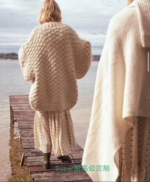 Женский вязаный осенне-зимний утолщенный свитер из чистой шерсти, женское теплое пальто средней длины со звездами в том же стиле, с большими рукавами «летучая мышь»