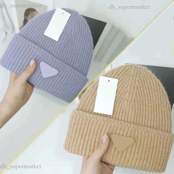 Classico stilista cappello autunno e inverno nuovo cappello di lana lavorato a maglia berretto pranda all'aperto per il tempo libero sci da viaggio cappello pra lavorato a maglia da uomo e da donna di alta qualità