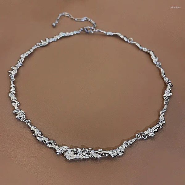 Anhänger Halsketten Plissee Metall Unregelmäßige Twisted Halskette Europäischen Und Amerikanischen Internet Choker Schlüsselbein Kette Frauen