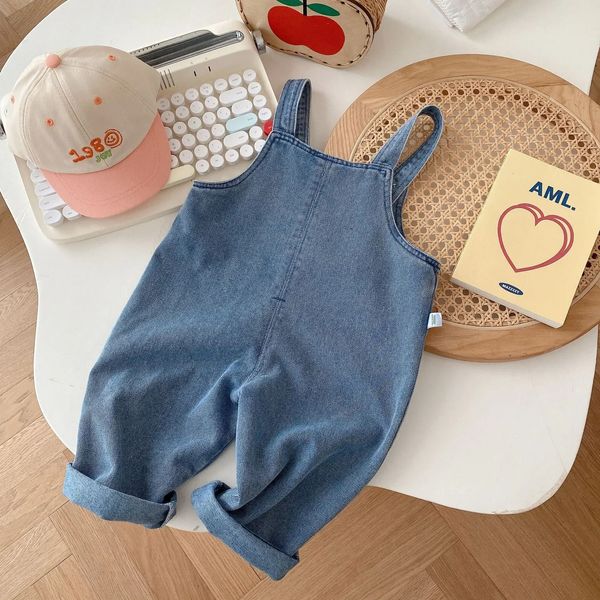 Salopette di jeans per bambini autunnali 0-5 anni Bambino per bambini Ragazzi Bunny Jeans Pantaloni larghi per ragazze Tuta di cotone per bambini 240108