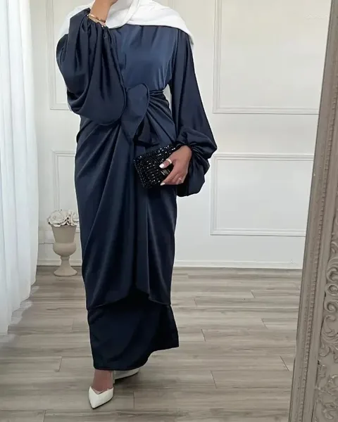 Ethnische Kleidung Ramadan 2-teiliges seidiges Satin-Abaya-Kleid mit Wickelrock vorne Arabische lange Hijab-Kleider für muslimische Frauen Dubai Islamic