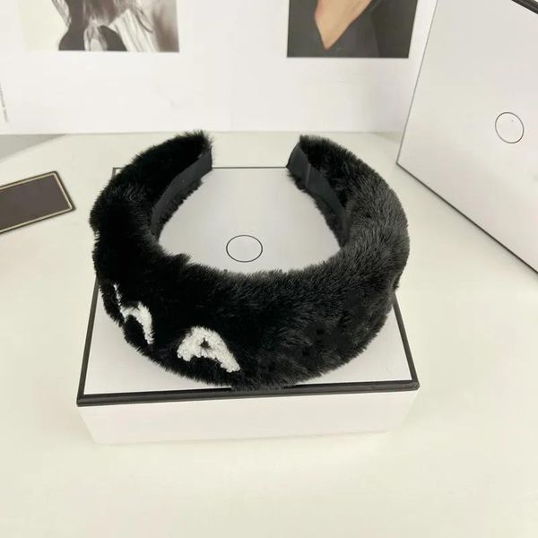 Stirnbänder 2022 Winter PELZ Stirnbänder Herbst Wolle Haar Hoop CLetter Stirnband Schwarz Weiß Farben HairJewelry Outdoor Top Kopfbedeckung227c