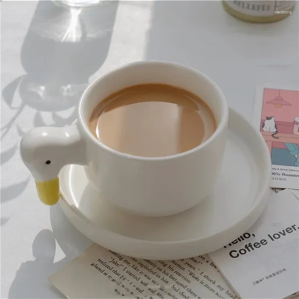 Canecas Nordic pato branco pequeno cerâmica caneca de café criativo café da manhã leite xícara de chá cozinha bonito casal presentes drinkware