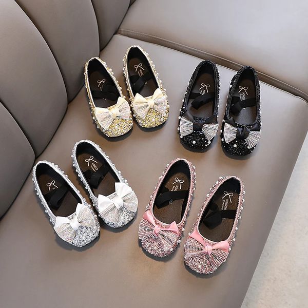 Scarpe da principessa per ragazza Crystal Bowknot scintillanti dolci ballerine per bambini 21-36 Luxury Party quattro colori leggeri scarpe primaverili per bambini 240108