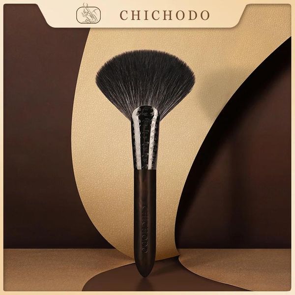 Pincéis CHICHODO Pincel de MaquiagemLuxuoso Esculpido Ébano Animal Hair SeriesFoxGray RatGoat Hair Bronzer Brushmake up penF150