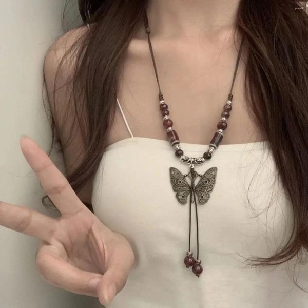 Collane con ciondolo Collana con farfalla in ceramica vintage per donna 2024 Accessorio di gioielli con catena lunga in maglione stile etnico cinese