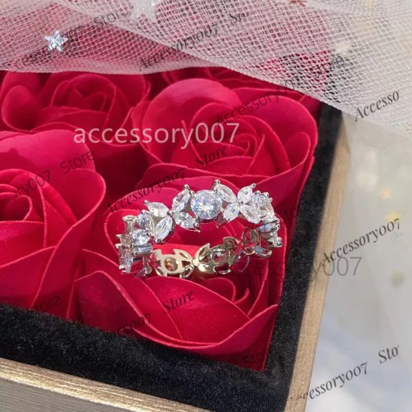 Anéis de jóias de designer Anéis de banda de luxo Victoria Marca Designer Top S925 Sterling Silver Full Crystal Flower Charm Anel de casamento para noivas