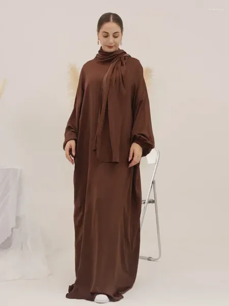 Abbigliamento etnico Ramadan Abaya con cappuccio con velo integrato Abito da preghiera Niqab Musulmano Eid Abaya sciolto per le donne Kaftan Hijab Robe Islam Dubai