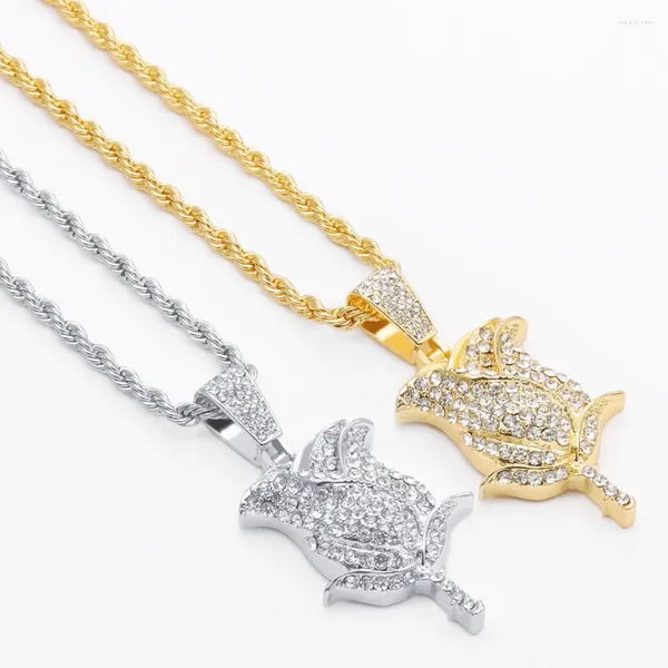 Colliers pendentifs Collier rose glacé avec chaîne de corde de 4 mm de large pour la fête et l'usure quotidienne ou les cadeaux de date