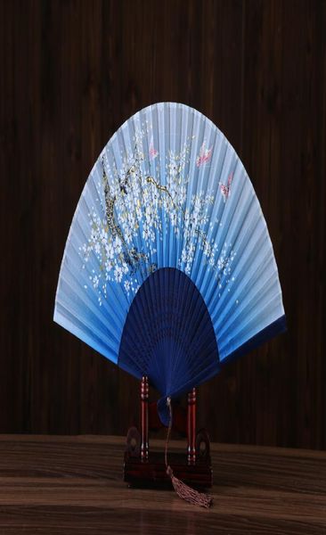 Rosa Seiden-Handfächer im chinesischen Stil für Hochzeiten, bedruckte Blume, Schmetterling, Holzgriff, spanische Hochzeitstanz-Requisiten mit Quasten9698588