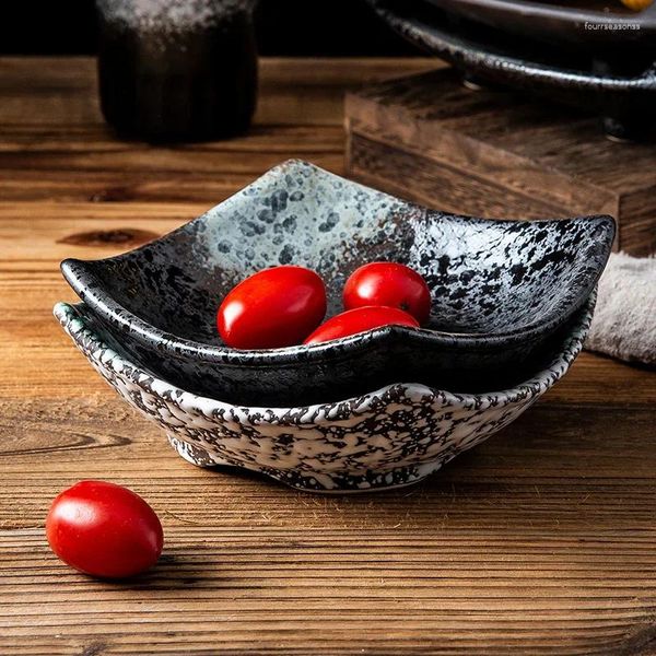 Piatti Piatto irregolare creativo Stoviglie dalla forma speciale Snack in ceramica Piatto da dessert Sushi Set giapponese di frutta