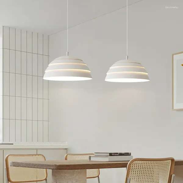 Pendelleuchten, minimalistisches Restaurant-Licht, moderne Designer-Studie, kleiner Tisch, Bar, Küche, Lampe