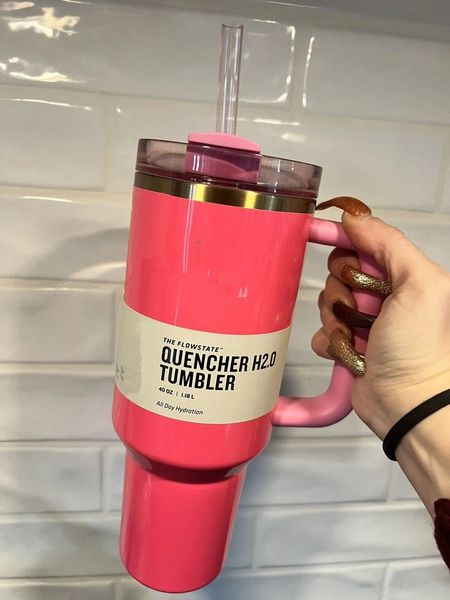Bicchieri rosa Parada Quencher H2.0 da 40 once in acciaio inossidabile con manico, coperchio e cannuccia, bicchieri per auto di grande capacità, bottiglie d'acqua isolate in quarzo rosa