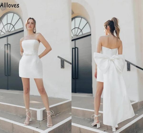 Abiti moda semplice bianco mini tubino abiti da sposa con grande fiocco strascico sexy senza spalline elegante raso corto Boho Garden Beach Bridal Go