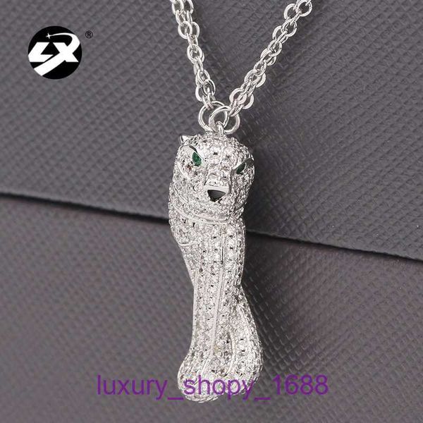 Collana classica per pneumatici per auto stilista Collana da donna personalizzata e alla moda piccola collana di maglione leopardo con micro zirconi intarsiati freschi con scatola originale