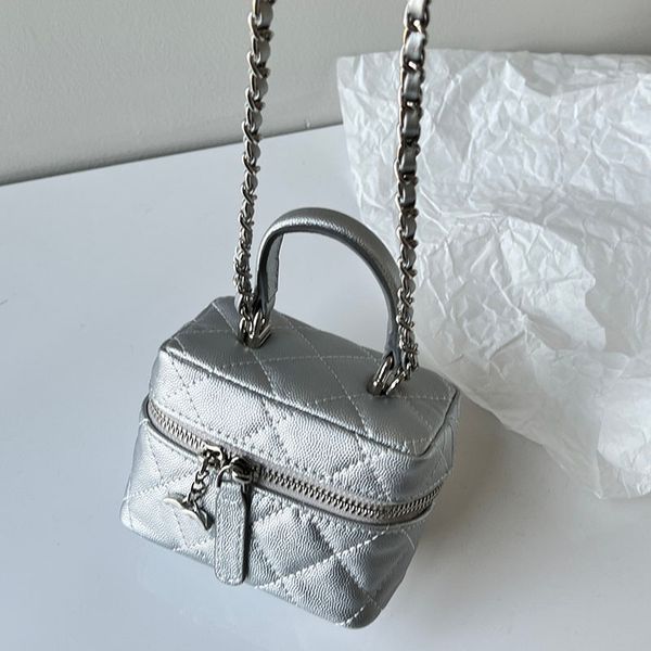 Borsa per il trucco da donna Mini All Silver di design con manico superiore in pelle di caviale Argento Hardware Cerniera Catena Matelasse 10x6 cm Borsa a tracolla con diamanti Borsa a tracolla a tracolla